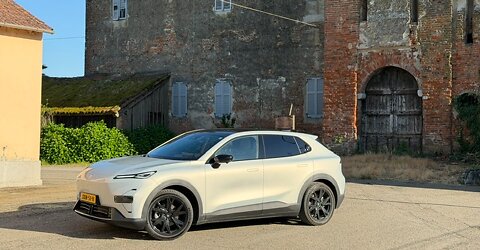 Automarkt in China daalt. Meer Chinese EV's op komst, maar is dat erg?