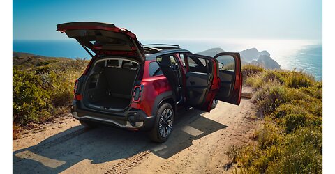 Zonnige Renault 4 E-Tech electric Plein Sud: Retro in optima forma