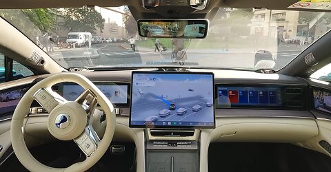 Denza leert EV zelfstandig door Parijse verkeer te manoeuvreren