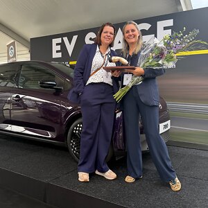 Gouden Stekker 2026: VER dankt Nancy Kabalt als verbindende kracht elektrisch rijden