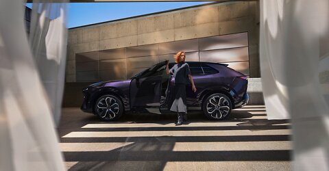 Nieuwe Mazda CX-6e: Meer details interieurdesign én vanaf nu te bestellen