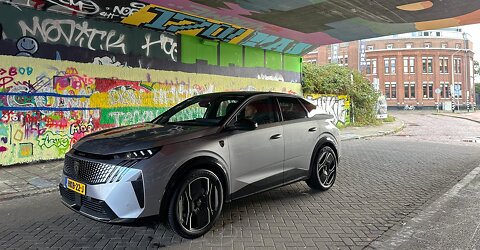 De Haagse Binckhorst in transitie, net als Peugeot... Een tour langs erfgoed en muurkunst