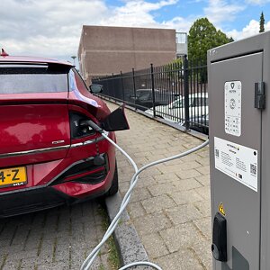 Alarm slaan voor laadspits? Marktpartijen zien EV juist als oplossing voor netcongestie