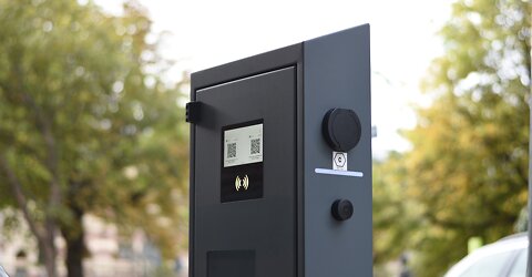 TotalEnergies wint concessie in Zuid-Holland en Zeeland; actief slim laden wordt mogelijk