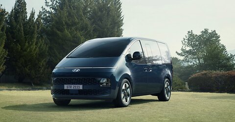 Eerste kennismaking met Hyundai Staria Electric; combineert personenvervoer en bedrijfsvervoer in één elektrische familie