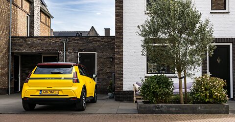 We Drive Solar: faillissement productiebedrijf laadpalen, maar Renault V2G-services gaan door.