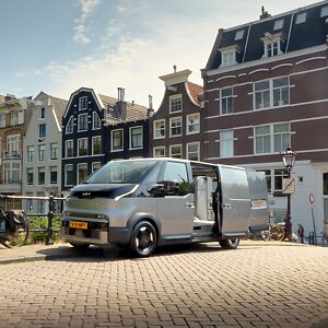 1000ste Kia PV5 geleverd! Elektrische bestelwagen maakt mobiliteit efficiënter, slimmer en toekomstbestendiger 
