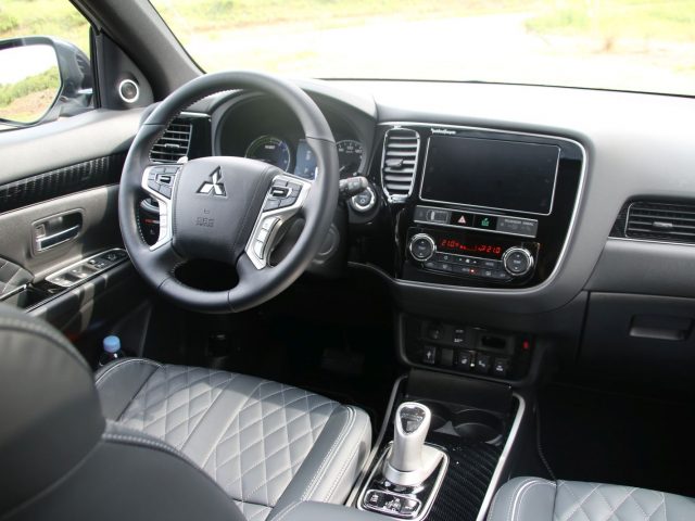 Mitsubishi Outlander PHEV MY2019