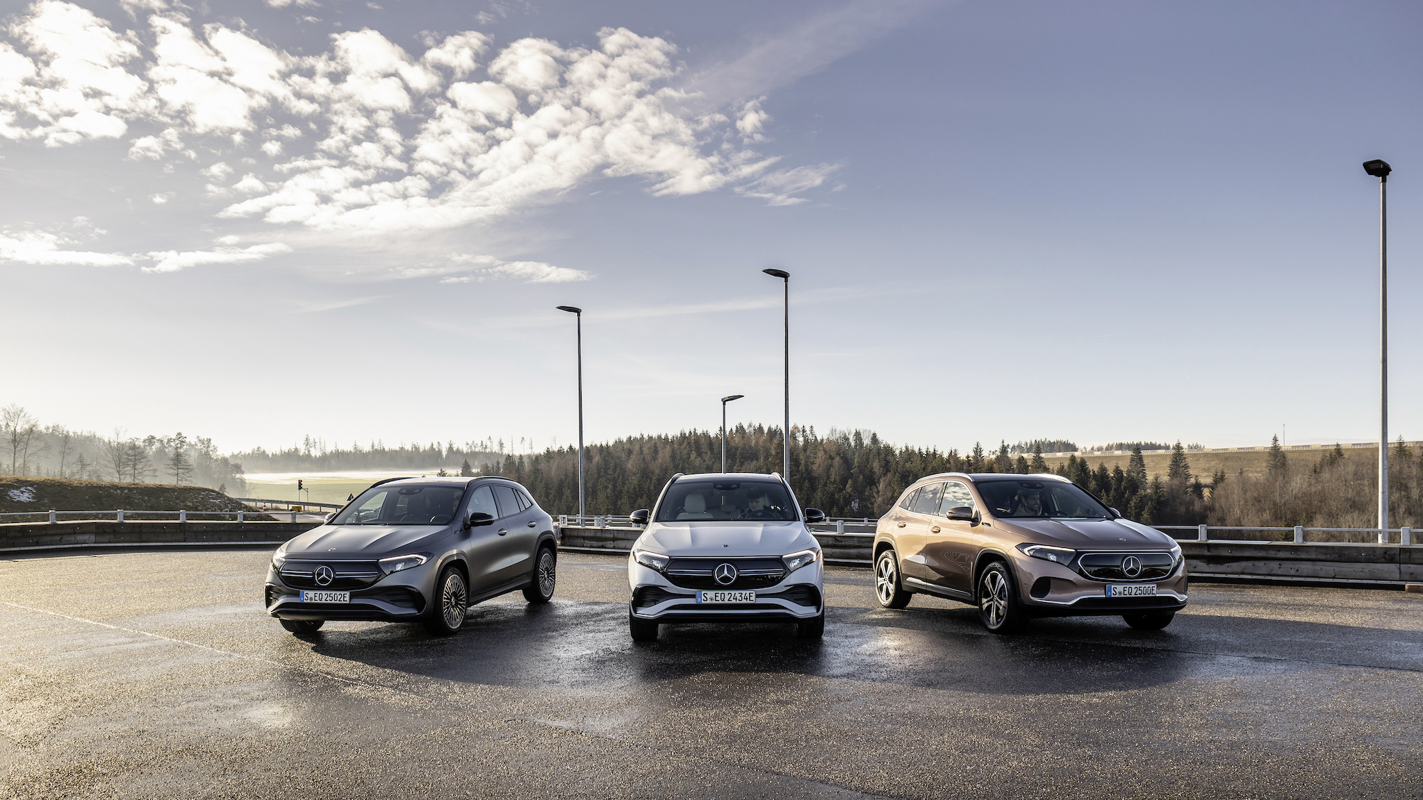 Mercedes-EQ, EQA 250, Edition 1, digitalweiss. EQA 250 (Stromverbrauch kombiniert: 15,7 kWh/100 km; CO2-Emissionen kombiniert: 0 g/km) // Mercedes-EQ, EQA 250, Edition 1, digital white. EQA 250 (combined power consumption: 15.7 kWh/100 km, combined CO2 emissions: 0 g/km)